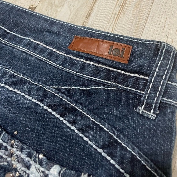 lei Ashley Low Rise Jean Shorts - bedazzled pockets - Size 13 - Picture 7 of 9